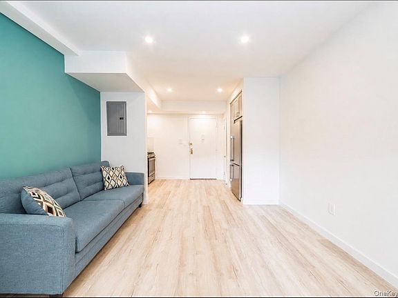 5th image of 2261 Palmer Avenue #1G