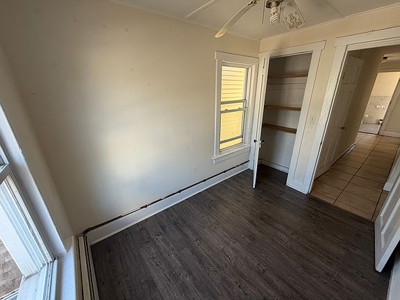 4th image of 164 Orchard St Floor 2