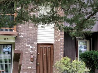 1554 Creekside Rd #2, Whitehall, PA 18052