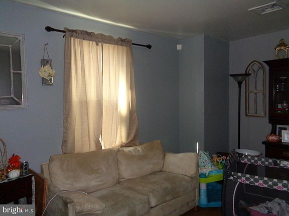 3rd image of 344-346 W 1st Ave