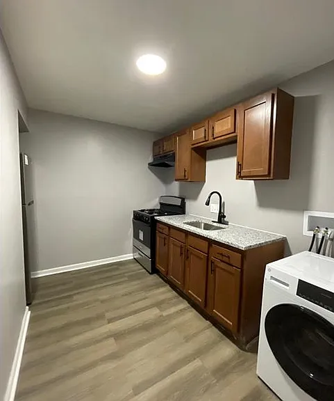 2699 W Garrison Ave #301 — Photo 1
