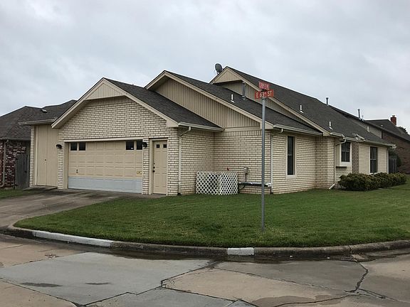 Front sight with two garage