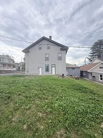 127 Susanna St — Photo 13
