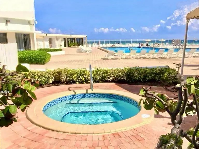 3505 S Ocean Dr #1105 — Photo 36