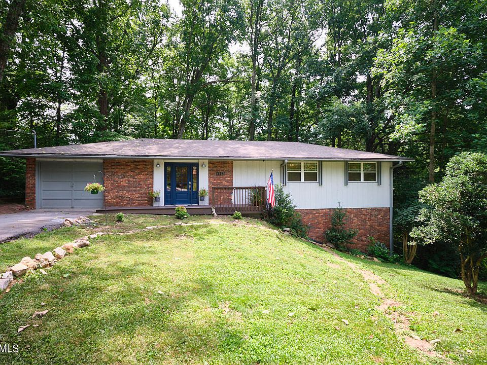 1st image of 4412 Mockingbird Dr NE