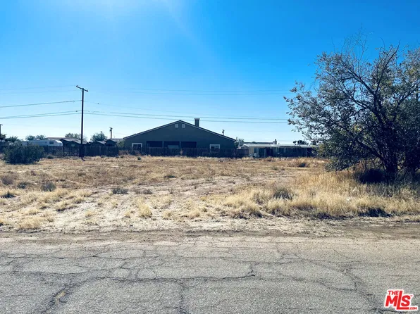 8836 Aspen Ave, California City, CA 93505