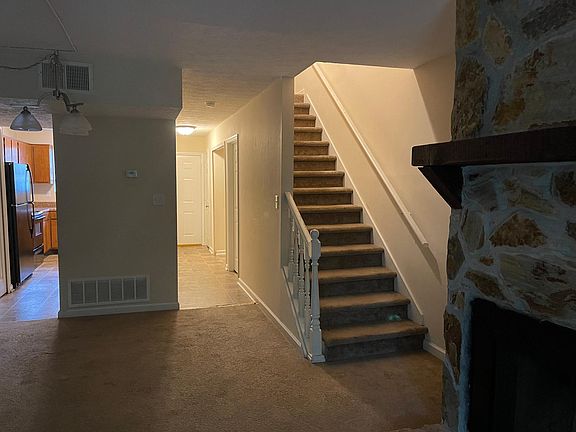 3rd image of 2489 Hidden Cove Ct APT D