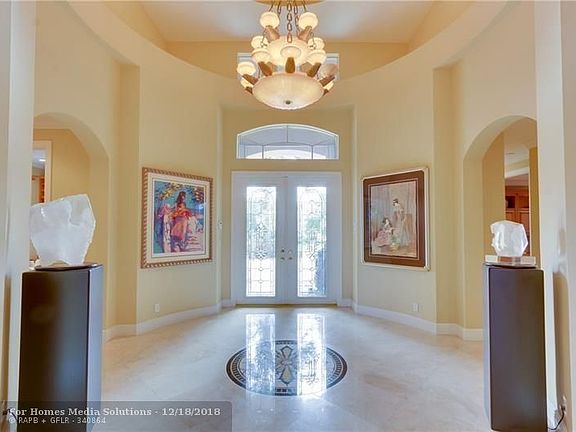 5th image of 16257 Mira Vista Ln