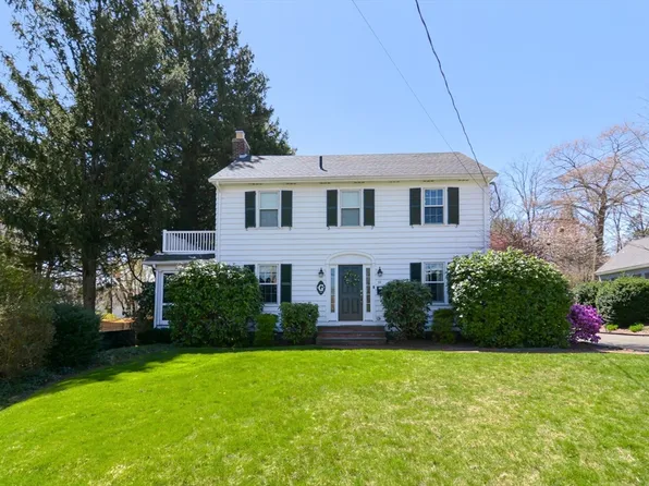 32 Hunting St, North Attleboro, MA 02760