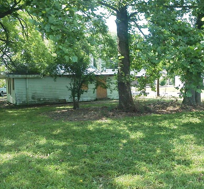 414 S Dennis St, Enfield, NC 27823 Zillow