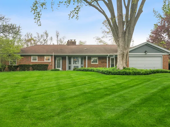 552 Cumnock Rd, Inverness, IL 60067