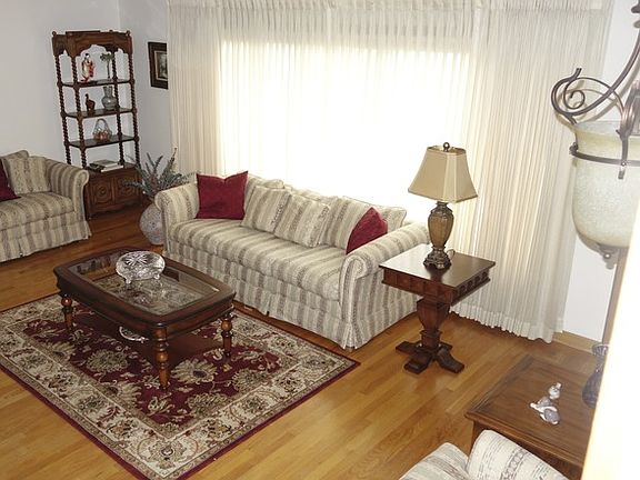 4th image of 12507 McVicker Ave