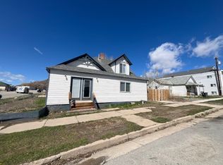 803 W Cedar St, Rawlins, WY 82301