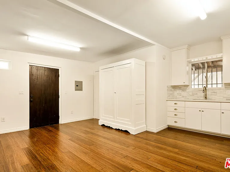 637 N Alta Vista Blvd — Photo 17