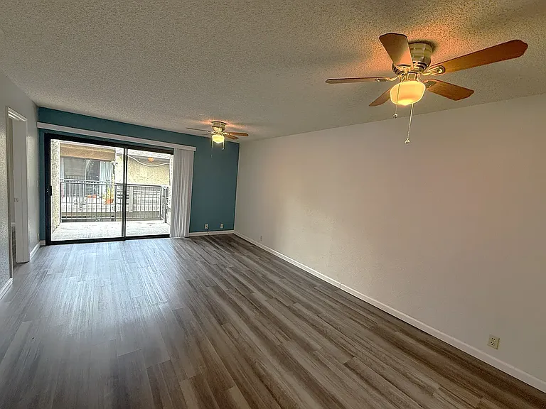1420 Sherman Ave #16 — Photo 3