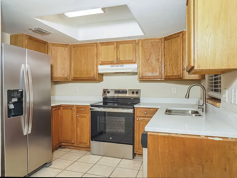 2264 Silver Maple Ct — Photo 7