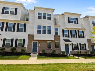 328 Bailey Mills Dr, Matthews, NC 28104