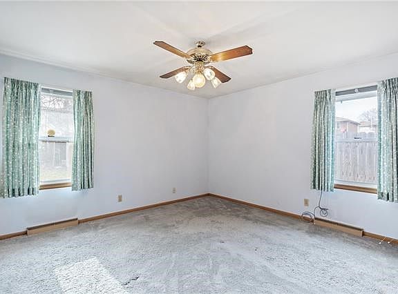 3rd image of 2123 Saint John Ave