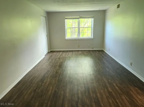 7730 Ravenna Rd, Hudson, OH 44236