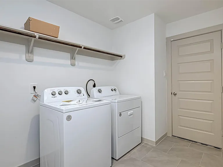 3418 Lake Landing Ln — Photo 28