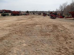 2201 E 1st St, Pratt, KS 67124