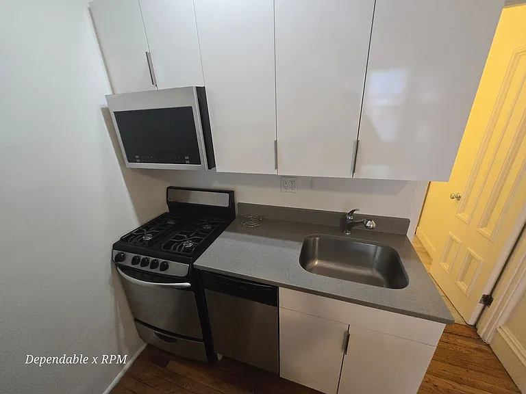 86 Charles Street — Photo 11