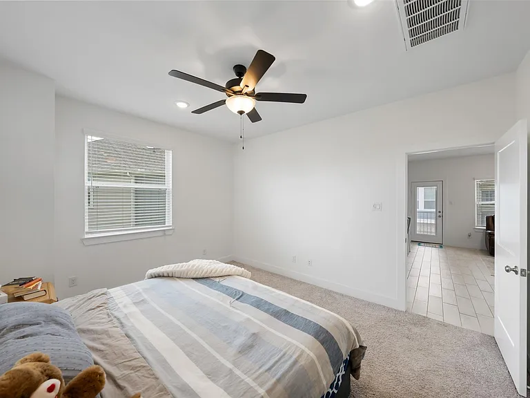 18814 River Overlook Ct — Photo 22