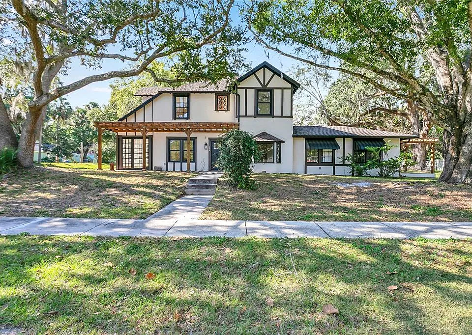 226 Elliott Ave
