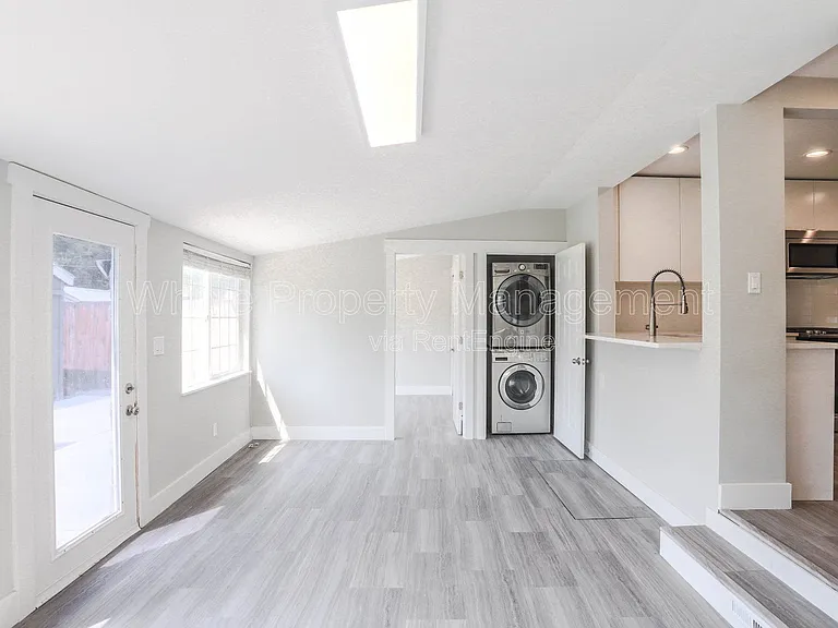 1939 Verbena St — Photo 51
