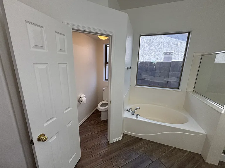 2120 E Flintlock Way — Photo 32
