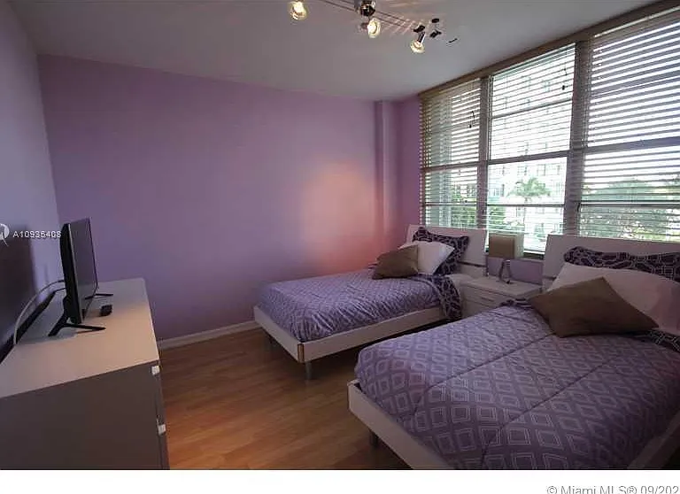 5161 Collins Ave #508 — Photo 20
