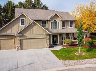 9456 W River Beach Ln, Garden City, ID 83714