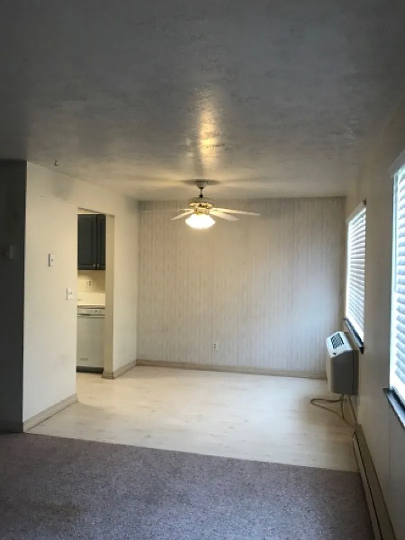 787 Meadows Drive Apt. #2 — Photo 3