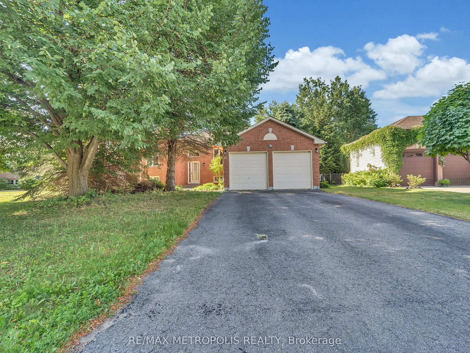 5 bed, $3,000 — Photo 1