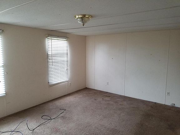 5th image of 108 Moss Creek Dr