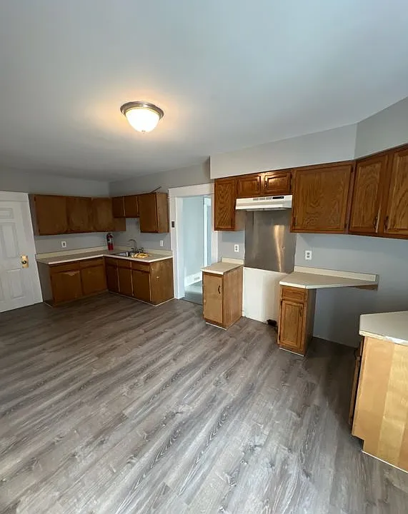 294 Dubuque St #3