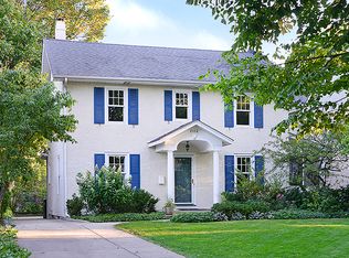 2112 Chestnut Ave, Wilmette, IL 60091