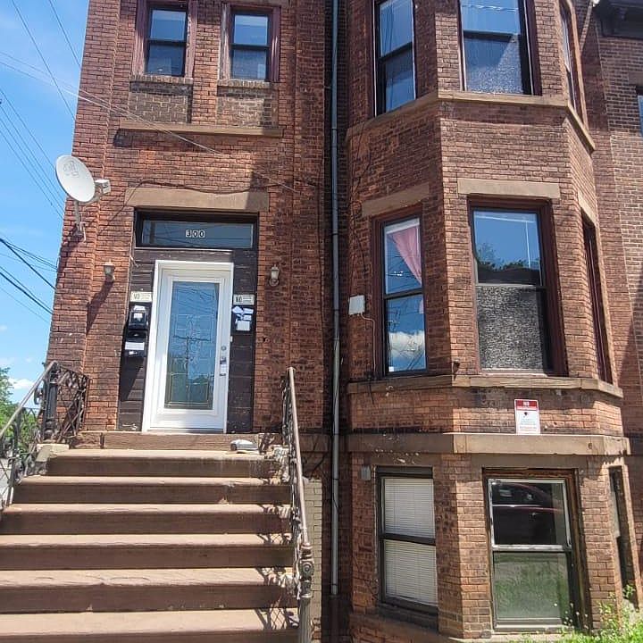 1st image of 300 Liberty St #2