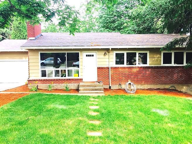 Front of House & Yard