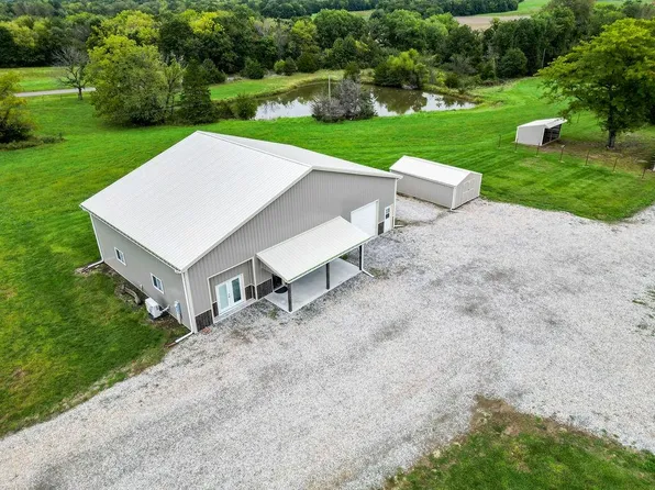 2952 NE Hedge Rd, Maysville, MO 64469