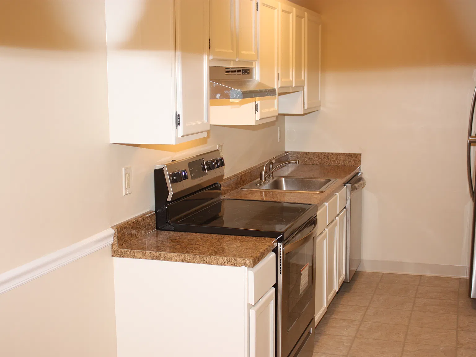 2 bed, 979 sqft, $1,750 — Photo 2