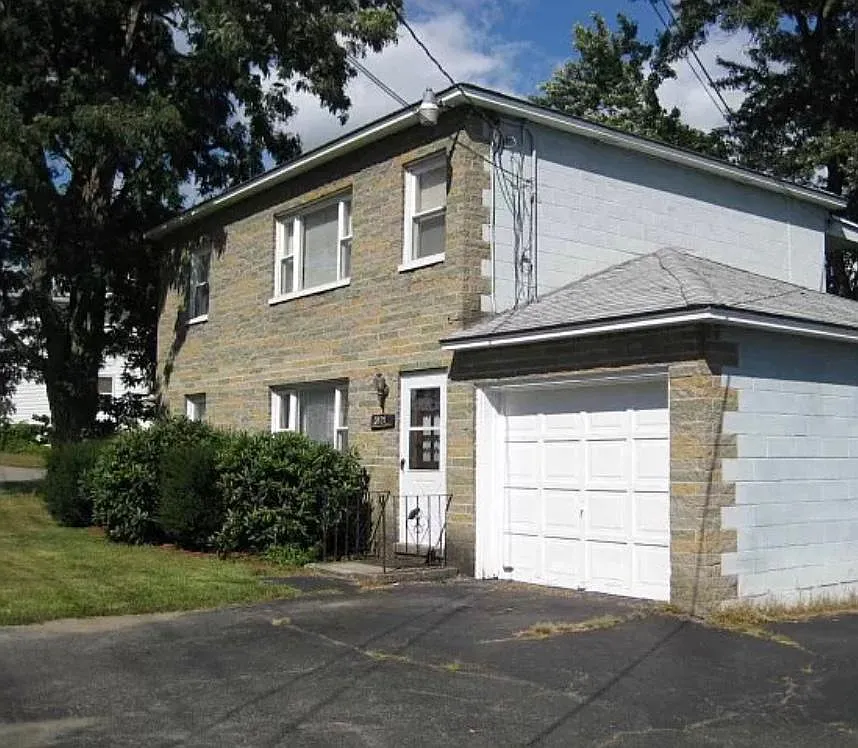 2 bed, $1,650 — Photo 1