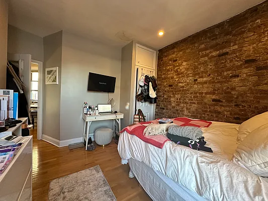 Rented by Corcoran | media 5