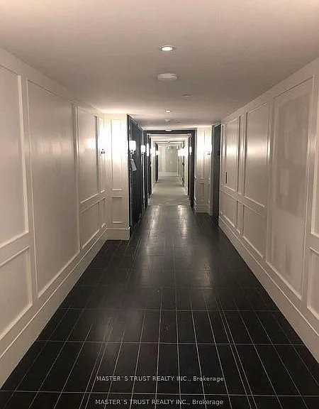 955 Bay St #307 — Photo 16