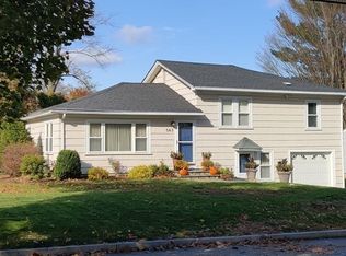 563 Mount Vernon St, Lawrence, MA 01843