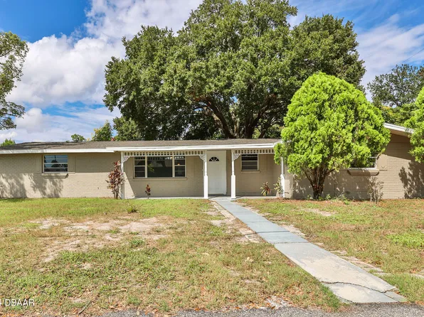 1386 Wright St, Daytona Beach, FL 32117