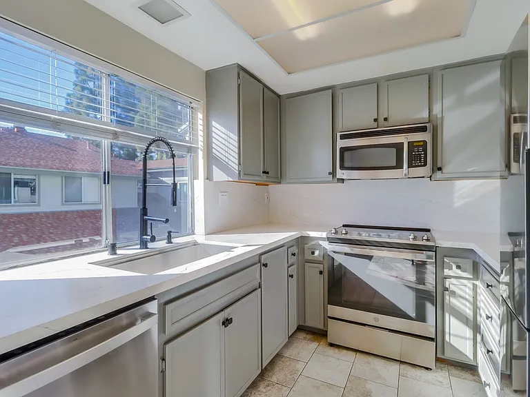 3222 Old Bridgeport Way — Photo 16