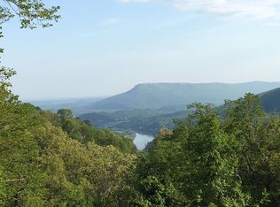 508 S Brady Point Rd, Signal Mountain, TN 37377