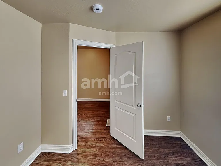 1449 S 2490 E — Photo 15