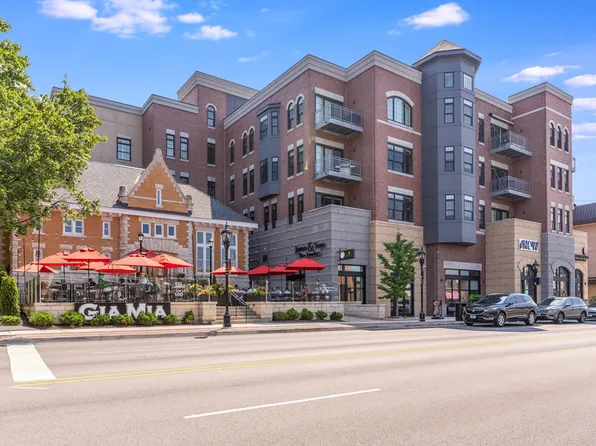 110 S Washington St #203, Naperville, IL 60540